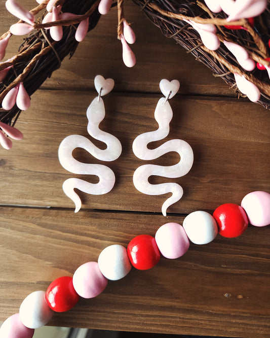 Pink snake hearts
