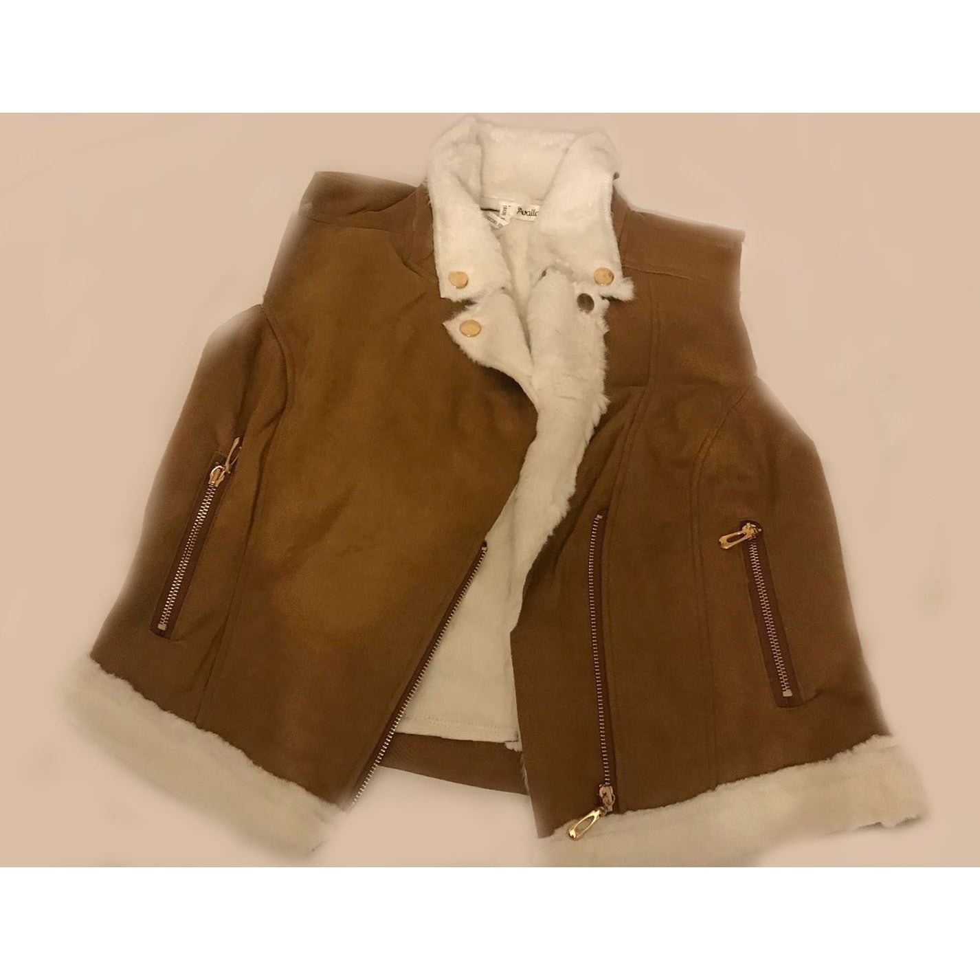SLEEVELESS FAUX FUR INSIDE VEST
